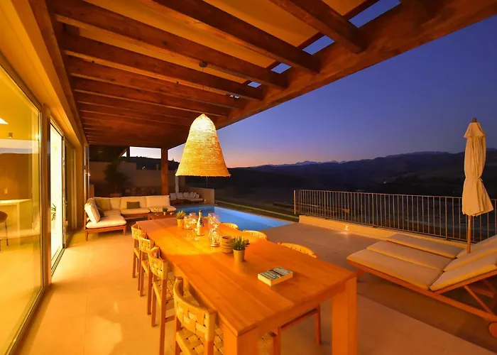 Kaiman 18 By Villagrancanaria *