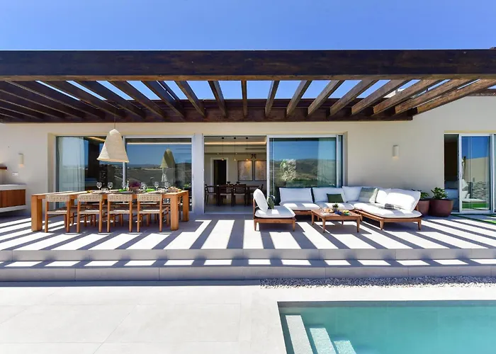 Kaiman 18 By Villagrancanaria * Las Palmas de Gran Canaria