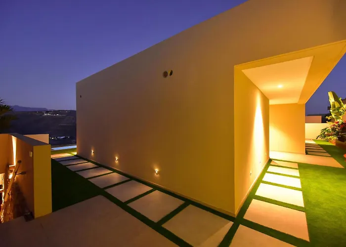 Kaiman 18 By Villagrancanaria *